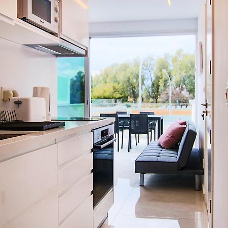 Апартаменти Phaedrus Living - Seaside Luxury Flat Harbour 105 Пафос Екстер'єр фото